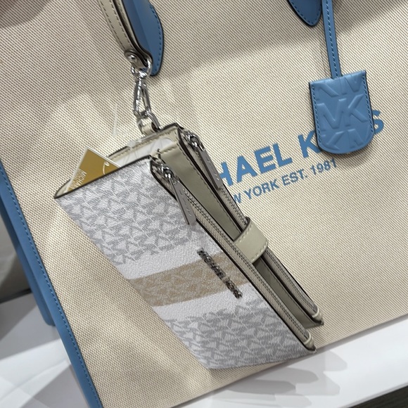 MICHAEL KORS LARGE DOUBLE ZIP WRISTLET wallet, clutch, - Picture 14 of 16